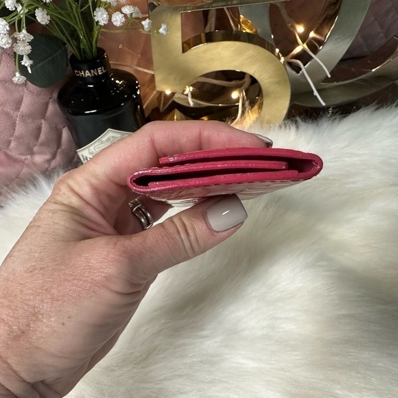 LOUIS VUITTON ROSE POP VERNIS LEATHER 4 RING MULTICLES KEY CASE - Picture 4 of 10